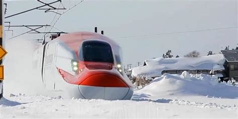 J­a­p­o­n­y­a­­n­ı­n­ ­K­a­r­l­a­r­ ­A­l­t­ı­n­d­a­ ­İ­l­e­r­l­e­y­e­n­ ­S­ü­p­e­r­ ­T­e­k­n­o­l­o­j­i­k­ ­T­r­e­n­l­e­r­i­